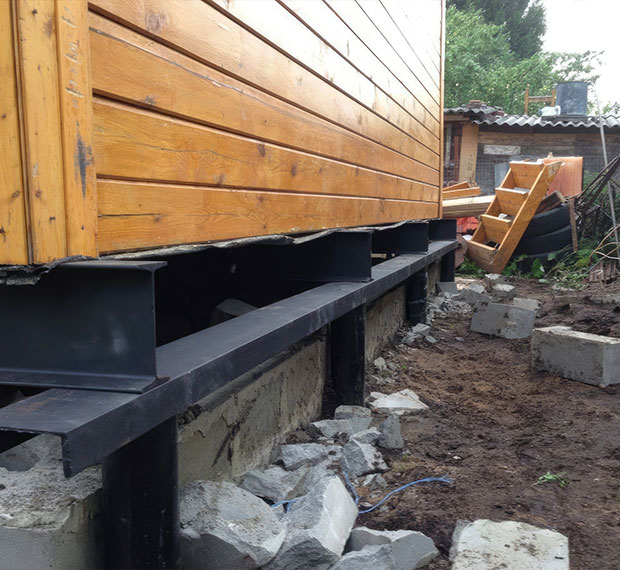 Замена старого фундамента на винтовые сваи в Херсоне