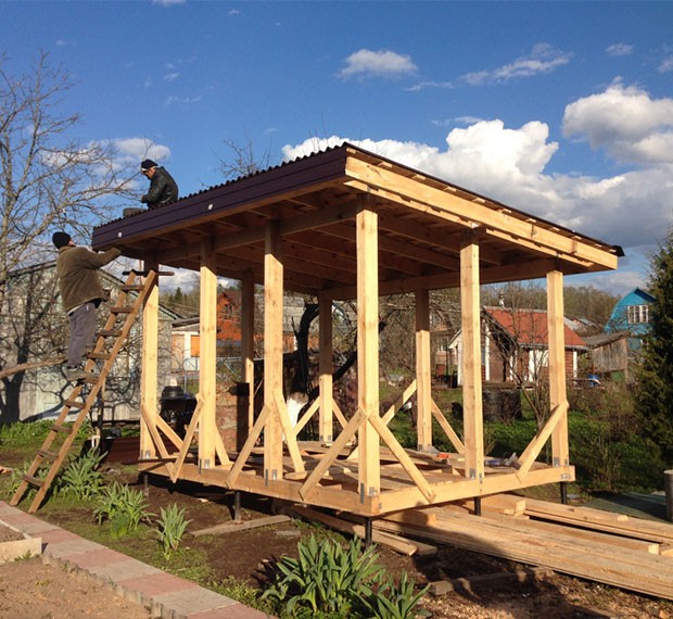 Монтаж винтовых свай под беседку в Херсоне